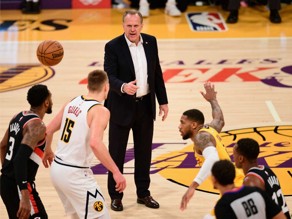 用众多年轻 用众多年轻